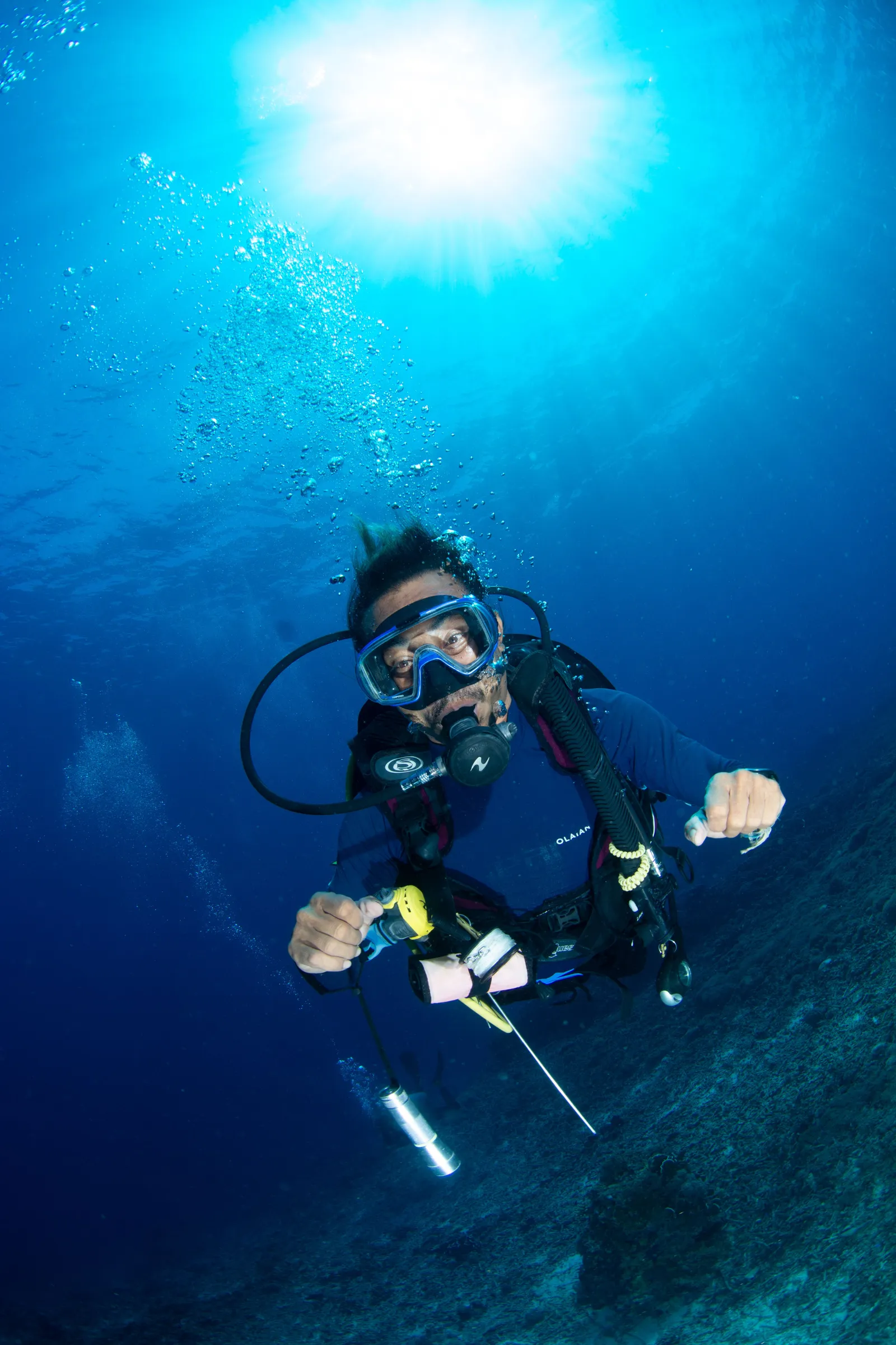 Diver signaling OK in the blue